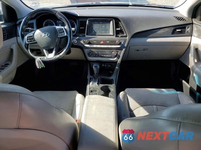 Zdjęcie 8 z 12 samochodu: 2019 HYUNDAI SONATA LIMITED VIN:5NPE34AF4KH815153 - miniatura
