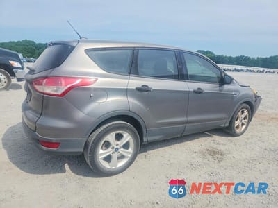 Trzecie zdjęcie samochodu z tyłu: 2014 FORD ESCAPE S VIN:1FMCU0F70EUE21167 - miniatura