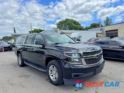 2018 CHEVROLET SUBURBAN K1500 LT 1GNSKHKC9JR267568 - główne zdjęcie licytacji z USA - miniatura