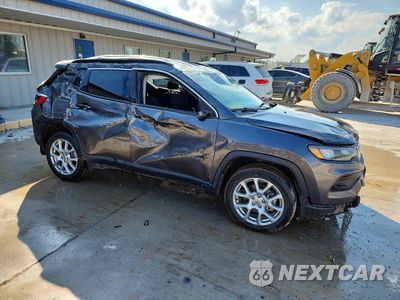 Czwarte zdjęcie samochodu z boku: 2022 JEEP COMPASS LATITUDE LUX VIN:3C4NJDFB0NT179962 - miniatura
