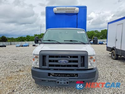 Piąte zdjęcie samochodu w środku: 2023 FORD E350 REFRIGERATED BOX TRUCK VIN:1FDWE3FK9PDD09731 - miniatura