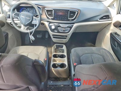 Zdjęcie 8 z 13 samochodu: 2017 CHRYSLER PACIFICA TOURING VIN:2C4RC1DG9HR702900 - miniatura