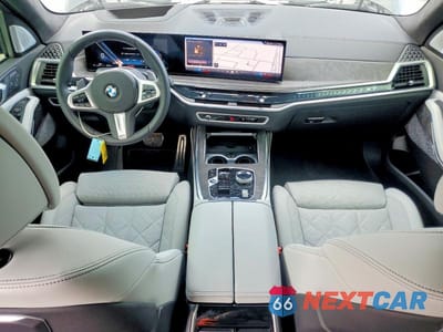 Zdjęcie 8 z 13 samochodu: 2026 BMW X7 XDRIVE40I VIN:5UX23EM06T9374702 - miniatura