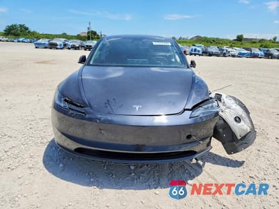 Piąte zdjęcie samochodu w środku: 2024 TESLA MODEL 3 VIN:5YJ3E1EB1RF808659 - miniatura