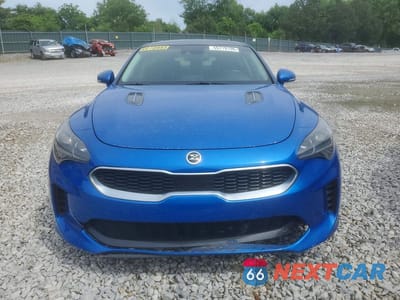 Piąte zdjęcie samochodu w środku: 2019 KIA STINGER PREMIUM VIN:KNAE25LA3K6064399 - miniatura