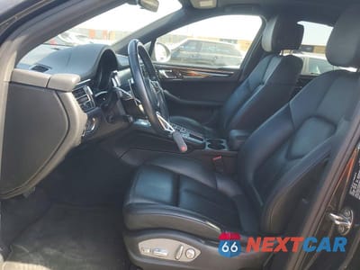Zdjęcie 7 z 14 samochodu: 2019 PORSCHE MACAN VIN:WP1AA2A54KLB03414 - miniatura