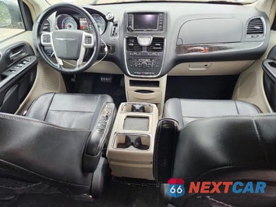 Zdjęcie 8 z 13 samochodu: 2016 CHRYSLER TOWN & COUNTRY TOURING VIN:2C4RC1BG0GR223265 - miniatura