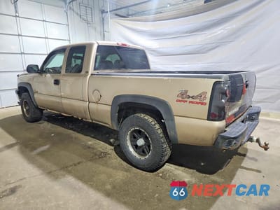 Drugie zdjęcie samochodu z przodu: 2004 CHEVROLET SILVERADO K1500 VIN:2GCEK19V841130493 - miniatura