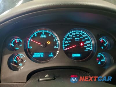 Zdjęcie 9 z 13 samochodu: 2012 CHEVROLET SUBURBAN K1500 LT VIN:1GNSKJE77CR103289 - miniatura