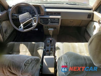 Zdjęcie 8 z 12 samochodu: 1986 TOYOTA CAMRY LE VIN:JT2SV16E6G0408976 - miniatura