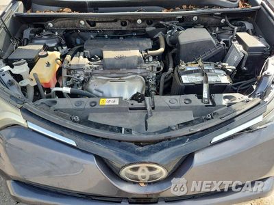 Zdjęcie 11 z 13 samochodu: 2017 TOYOTA RAV4 XLE VIN:JTMWFREV9HJ710568 - miniatura