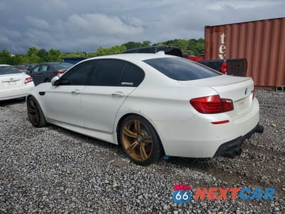 Drugie zdjęcie samochodu z przodu: 2013 BMW M5 VIN:WBSFV9C52DC774089 - miniatura