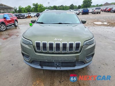 Piąte zdjęcie samochodu w środku: 2021 JEEP CHEROKEE LATITUDE VIN:1C4PJLCBXMD214793 - miniatura