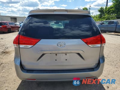 Zdjęcie 6 z 13 samochodu: 2011 TOYOTA SIENNA LE VIN:5TDKK3DC2BS171079 - miniatura