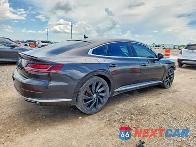 Trzecie zdjęcie samochodu z tyłu: 2019 VOLKSWAGEN ARTEON SE VIN:WVWFR7AN4KE027839 - miniatura