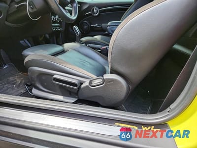 Zdjęcie 12 z 13 samochodu: 2022 MINI COOPER VIN:WMW23DL0XN3N29266 - miniatura