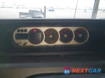 Zdjęcie 9 z 12 samochodu: 2009 TOYOTA SCION XB VIN:JTLKE50E091076767 - miniatura
