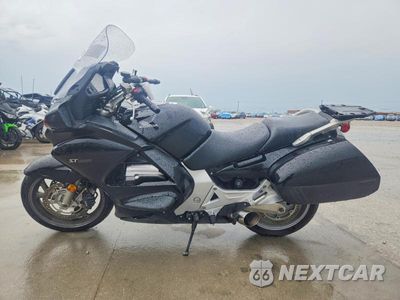 Trzecie zdjęcie samochodu z tyłu: 2006 HONDA ST1300 A VIN:JH2SC51466M400023 - miniatura