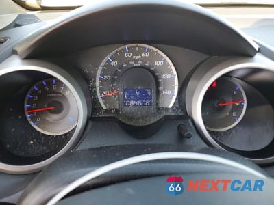 Zdjęcie 9 z 12 samochodu: 2013 HONDA FIT VIN:JHMGE8H33DC015205 - miniatura