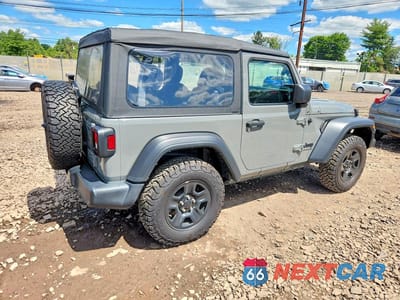 Trzecie zdjęcie samochodu z tyłu: 2022 JEEP WRANGLER SPORT VIN:1C4GJXAN4NW174799 - miniatura