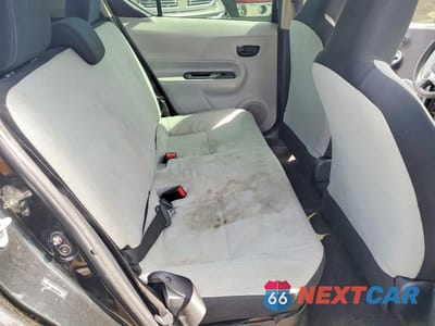 Zdjęcie 10 z 12 samochodu: 2012 TOYOTA PRIUS C ONE VIN:JTDKDTB35C1007577 - miniatura