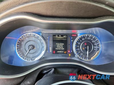 Zdjęcie 9 z 13 samochodu: 2016 CHRYSLER 200 LIMITED VIN:1C3CCCAB9GN126879 - miniatura