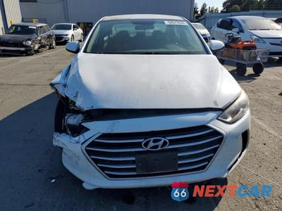 Piąte zdjęcie samochodu w środku: 2018 HYUNDAI ELANTRA SE VIN:5NPD74LF3JH389578 - miniatura