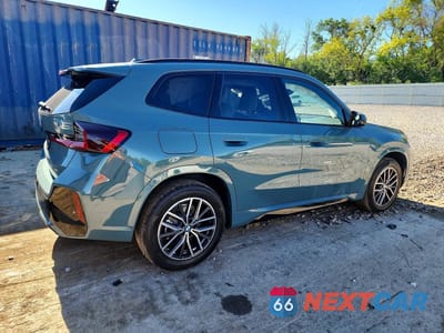 Trzecie zdjęcie samochodu z tyłu: 2026 BMW X1 XDRIVE28I VIN:WBX73EF07T5540434 - miniatura