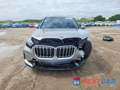 Piąte zdjęcie samochodu w środku: 2026 BMW X1 XDRIVE28I VIN:WBX73EF0XT5609522 - miniatura
