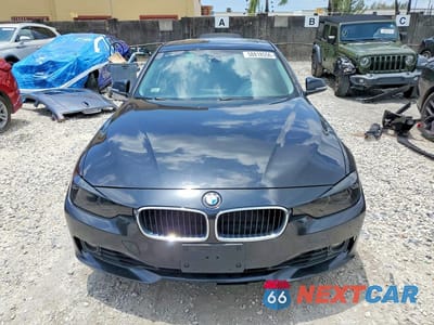 Piąte zdjęcie samochodu w środku: 2013 BMW 328 XI SULEV VIN:WBA3B5C59DJ599182 - miniatura