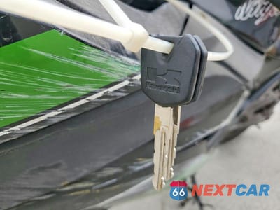 Zdjęcie 8 z 9 samochodu: 2014 KAWASAKI EX300 B VIN:JKAEX8B19EDA07578 - miniatura