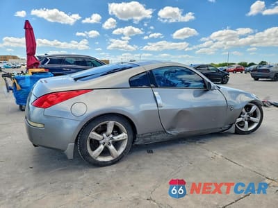 Trzecie zdjęcie samochodu z tyłu: 2006 NISSAN 350Z COUPE VIN:JN1AZ34D36M331572 - miniatura