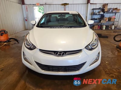 Piąte zdjęcie samochodu w środku: 2016 HYUNDAI ELANTRA SE VIN:5NPDH4AEXGH788696 - miniatura