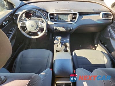 Zdjęcie 8 z 13 samochodu: 2019 KIA SORENTO LX VIN:5XYPGDA31KG566269 - miniatura