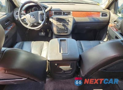 Zdjęcie 8 z 12 samochodu: 2010 GMC SIERRA K1500 SLT VIN:3GTRKWE33AG176450 - miniatura