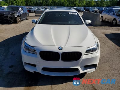 Piąte zdjęcie samochodu w środku: 2014 BMW M5 VIN:WBSFV9C59ED593292 - miniatura