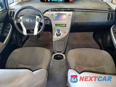 Zdjęcie 8 z 12 samochodu: 2015 TOYOTA PRIUS VIN:JTDKN3DU0F0480218 - miniatura