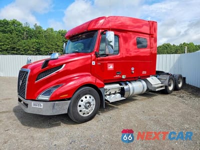 Drugie zdjęcie samochodu z przodu: 2021 VOLVO VNL SEMI TRUCK VIN:4V4NC9EH1MN248335 - miniatura