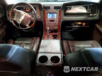 Zdjęcie 8 z 12 samochodu: 2012 LINCOLN NAVIGATOR VIN:5LMJJ2J57CEL07513 - miniatura