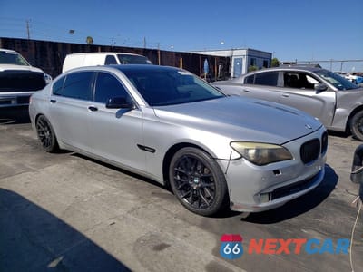 Czwarte zdjęcie samochodu z boku: 2011 BMW 750 LI VIN:WBAKB8C57BCY66690 - miniatura