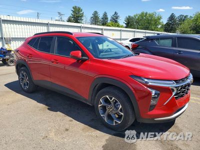 Czwarte zdjęcie samochodu z boku: 2026 CHEVROLET TRAX 1LT VIN:KL77LHEP8TC093179 - miniatura