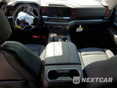 Zdjęcie 8 z 12 samochodu: 2024 CHEVROLET SILVERADO K1500 LT TRAIL BOSS VIN:3GCUDFED6RG195731 - miniatura