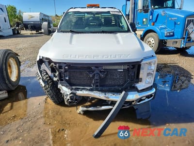 Piąte zdjęcie samochodu w środku: 2025 FORD F550 SUPER DUTY VIN:1FDUF5HT8SDA17888 - miniatura