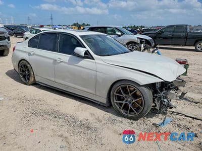 Czwarte zdjęcie samochodu z boku: 2018 BMW 340 I VIN:WBA8B3G56JNV00908 - miniatura