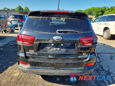 Zdjęcie 6 z 13 samochodu: 2019 KIA SORENTO LX VIN:5XYPGDA31KG566269 - miniatura