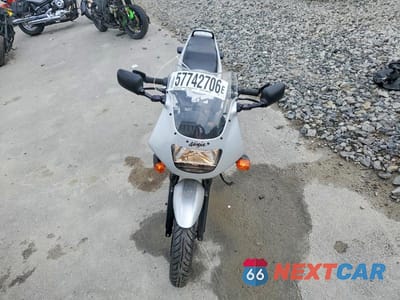 Piąte zdjęcie samochodu w środku: 2004 KAWASAKI EX500 D VIN:JKAEXVD1X4A086235 - miniatura