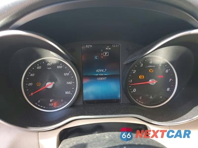 Zdjęcie 9 z 12 samochodu: 2019 MERCEDES-BENZ C 300 VIN:55SWF8DB1KU313810 - miniatura
