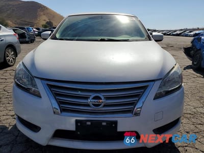 Piąte zdjęcie samochodu w środku: 2015 NISSAN SENTRA SV VIN:3N1AB7AP7FY247794 - miniatura