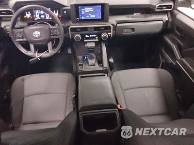 Zdjęcie 8 z 12 samochodu: 2024 TOYOTA TACOMA SR VIN:3TYKD5HN9RT009661 - miniatura