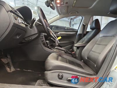 Zdjęcie 7 z 12 samochodu: 2018 VOLKSWAGEN PASSAT SE VIN:1VWBA7A35JC040319 - miniatura